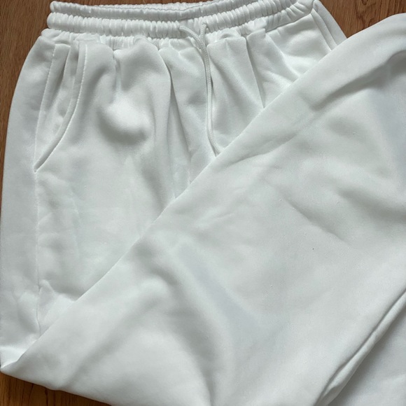 White Y2k joggers - Picture 2 of 4